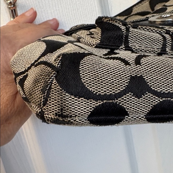 Vintage Y2K Coach Black and Gray Crossbody Bag - Picture 8 of 10